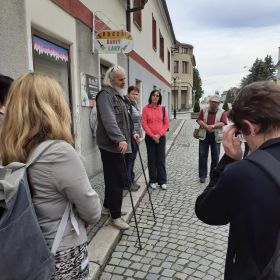 Komentovaná procházka s Petrem Valešem Od Hradecké brány na Bradlo